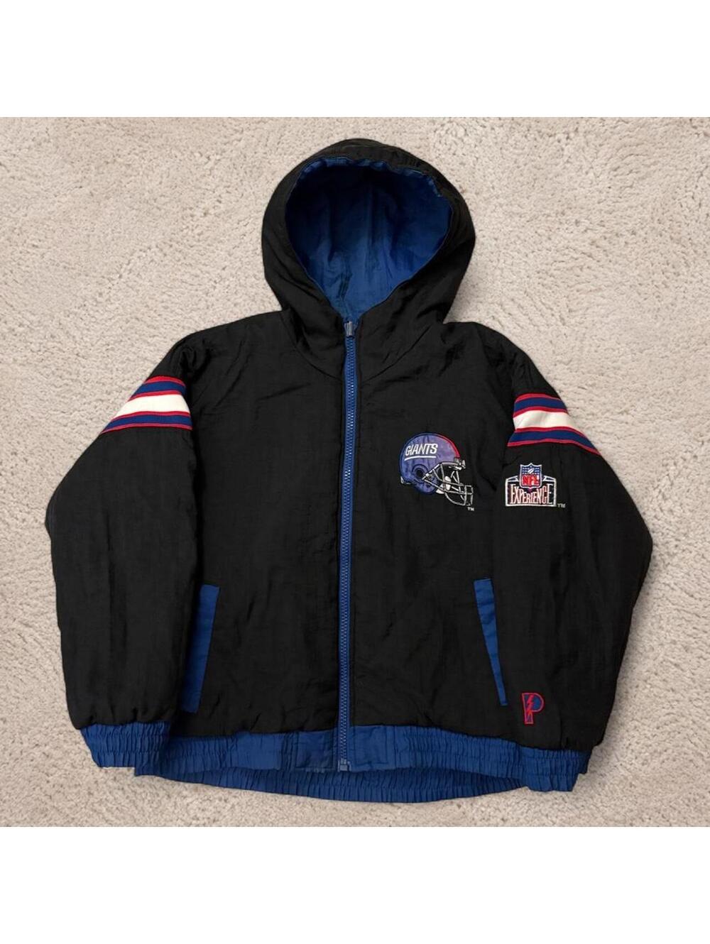 Absolutely beautiful women’s pro player New York Giants puffer jacket.